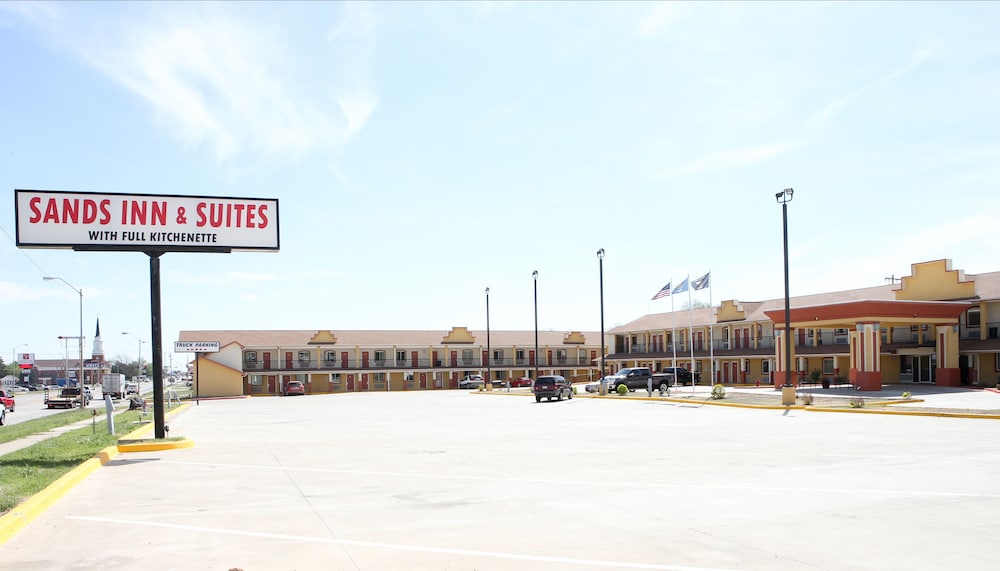 Sands Inn And Kitchen Suites 47/51