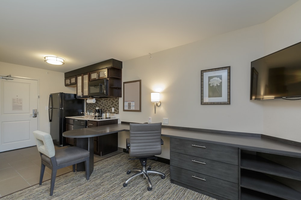 Candlewood Suites Mishawaka 37/42