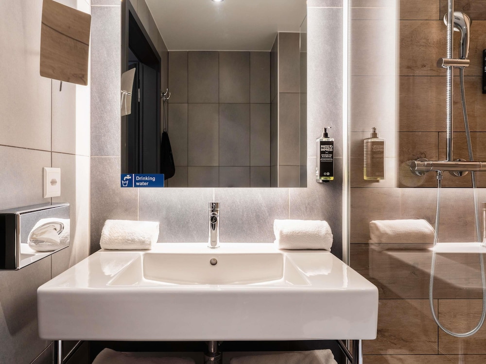 Hotel ibis Styles Geneve Palexpo Aeroport 53/56