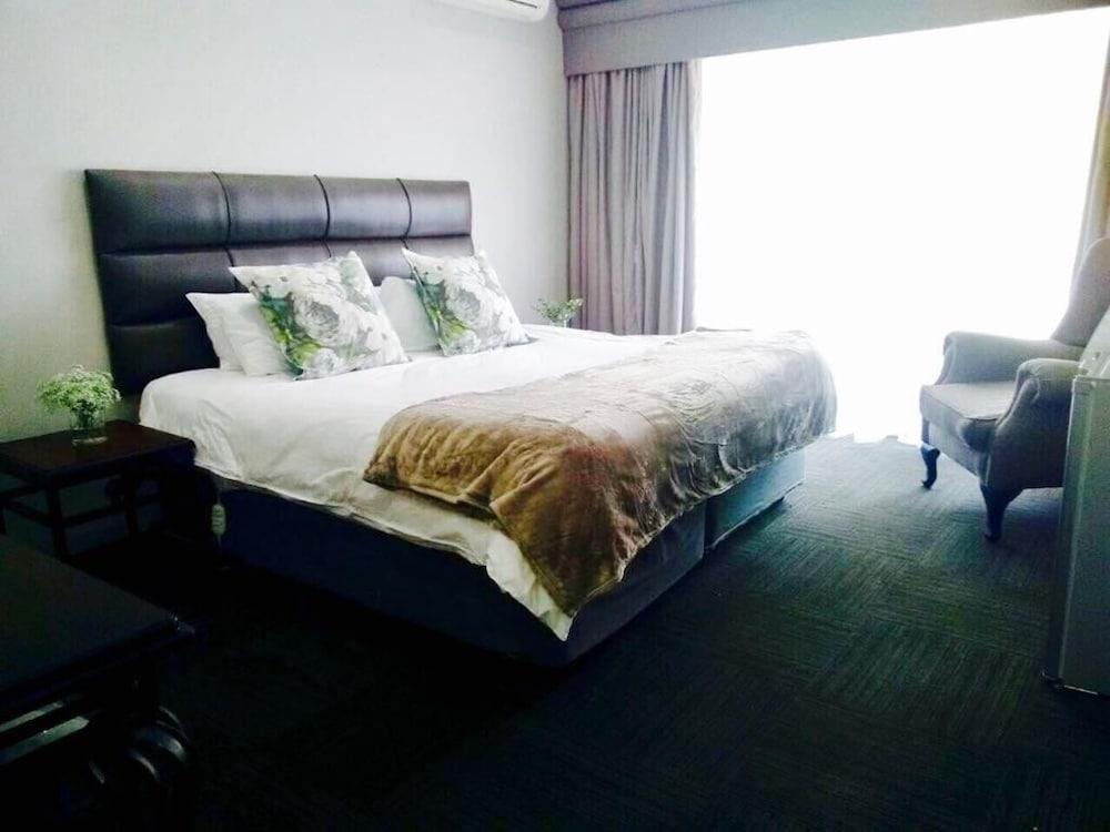 Room, Double Bed
