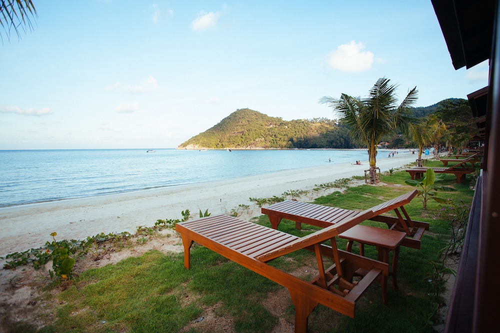 Pingchan Beachfront Resort 30/50