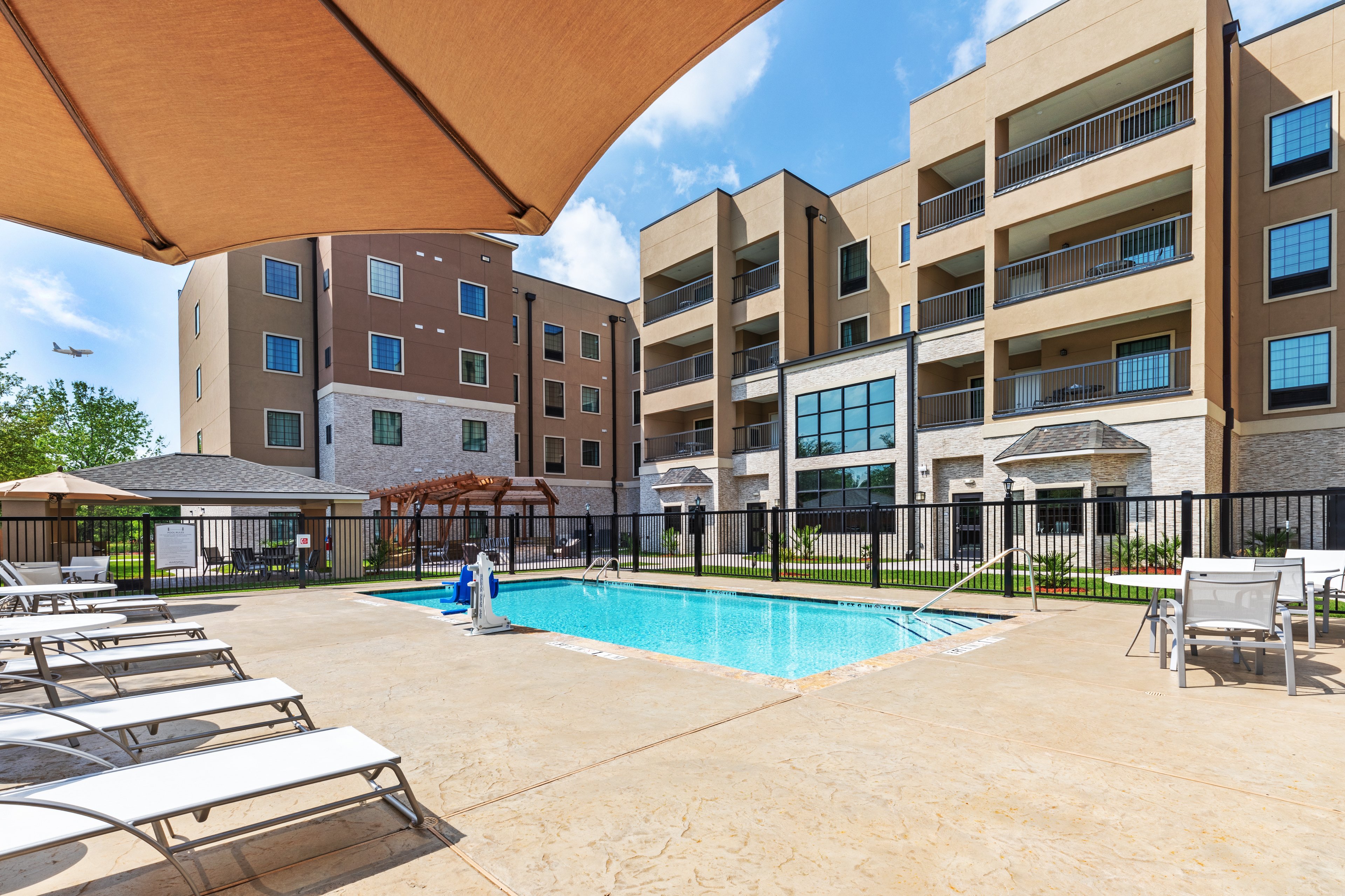 Staybridge Suites Iah Airport East 48/50