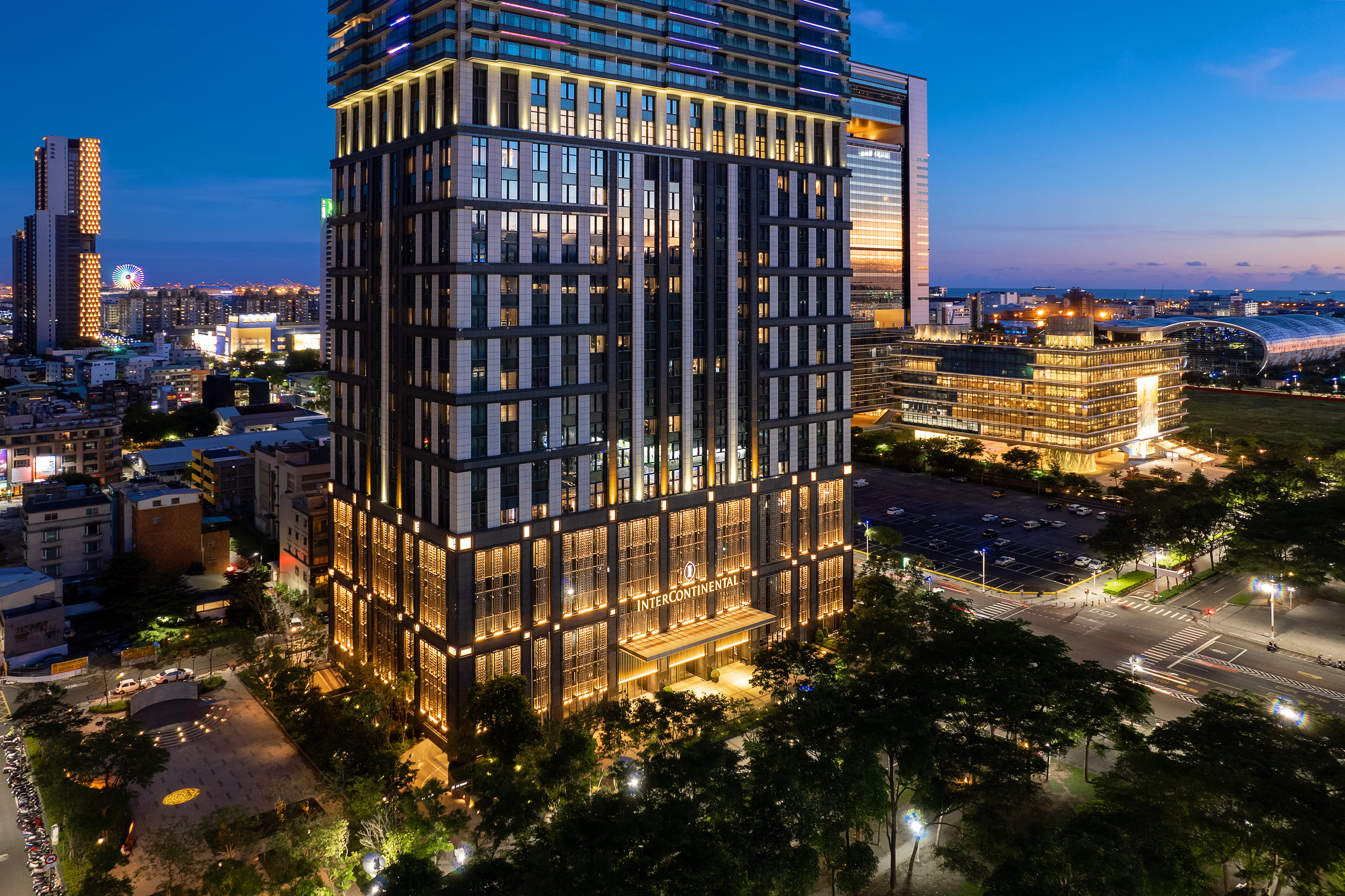 Intercontinental Kaohsiung 2/76