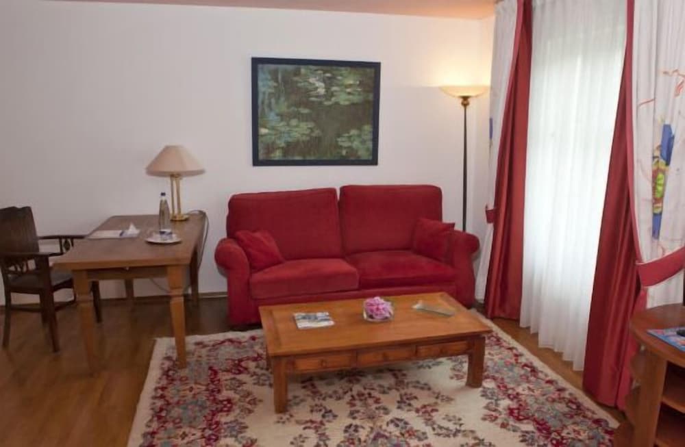 Hotel Henry 28/41