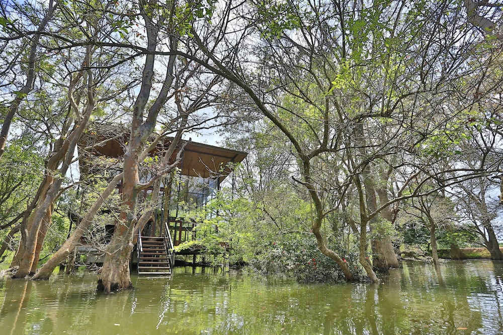 Kalundewa Retreat 49/65