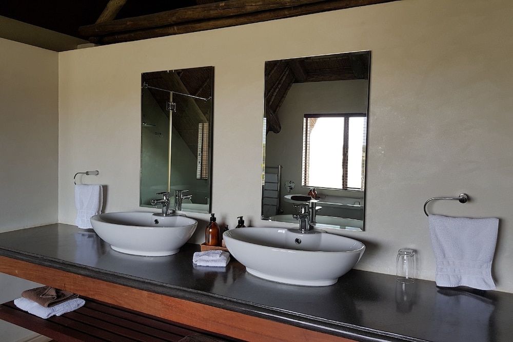 Tutwa Desert Lodge 49/50
