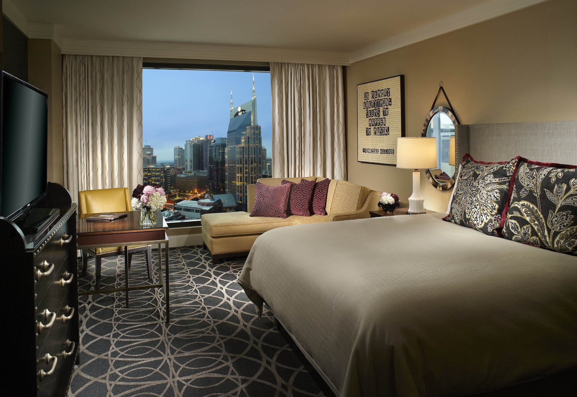 Deluxe, King Bed, Accessible