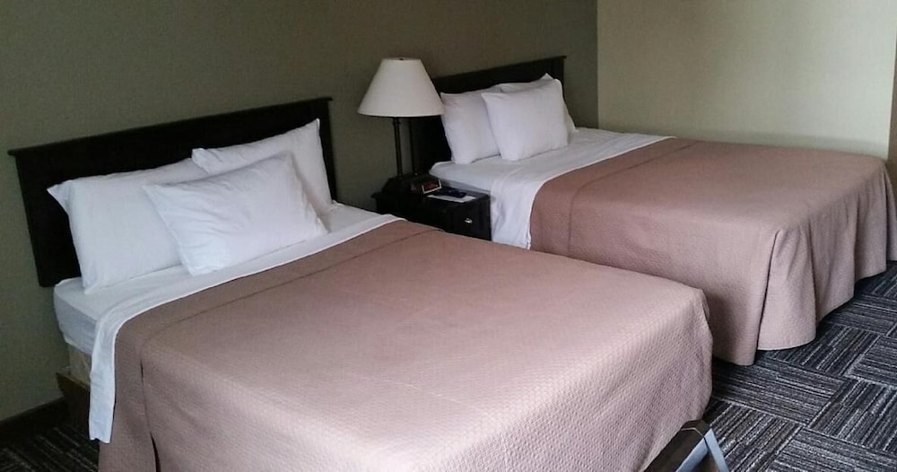 Sunlac Inn Devils Lake 10/22