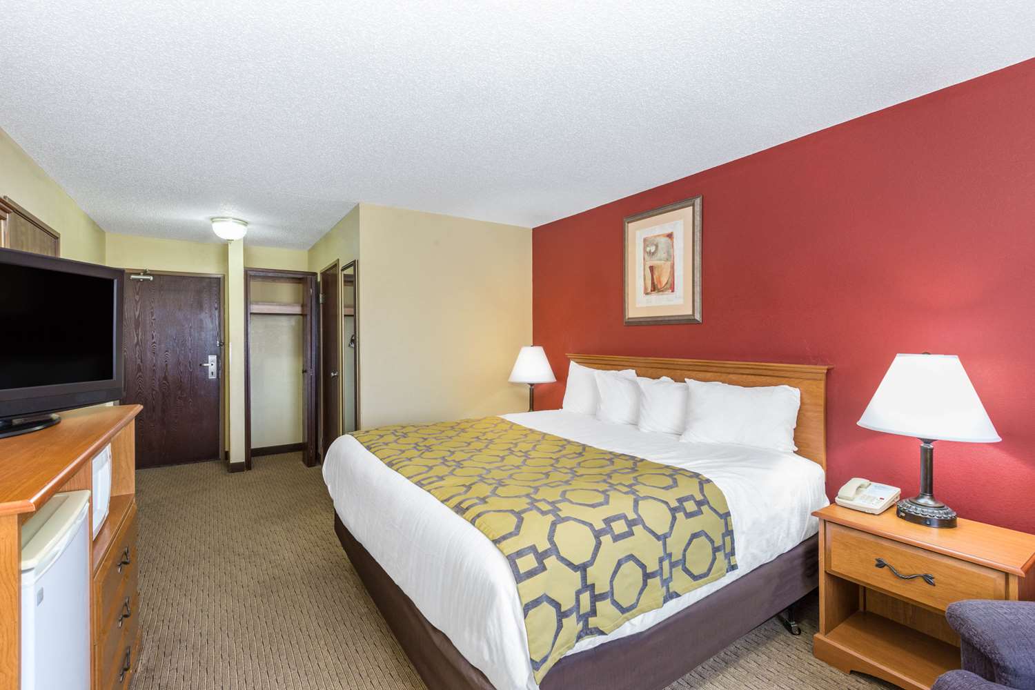 Baymont by Wyndham Fort Dodge 13/21