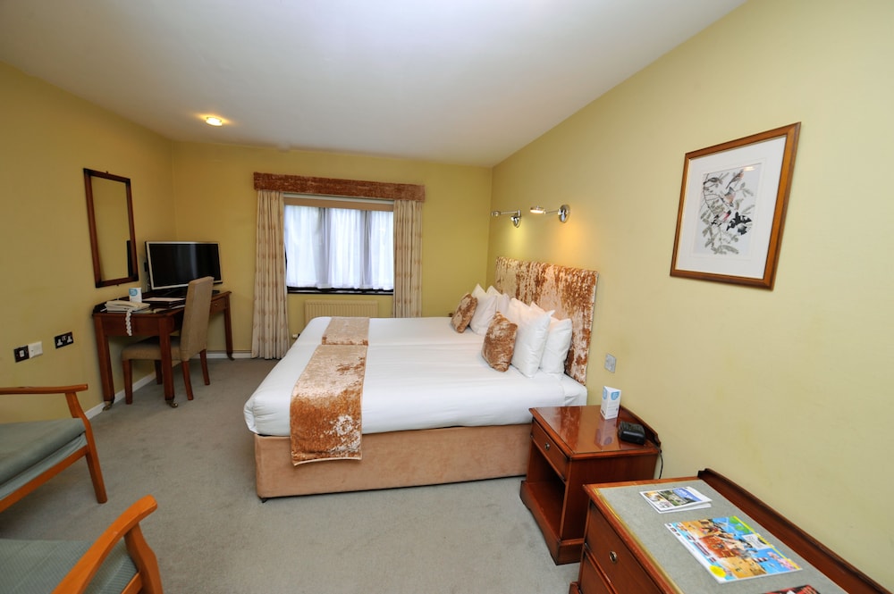 Best Western Plus Grim's Dyke Hotel 18/48