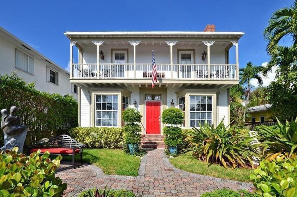 Sabal Palm House 3/41
