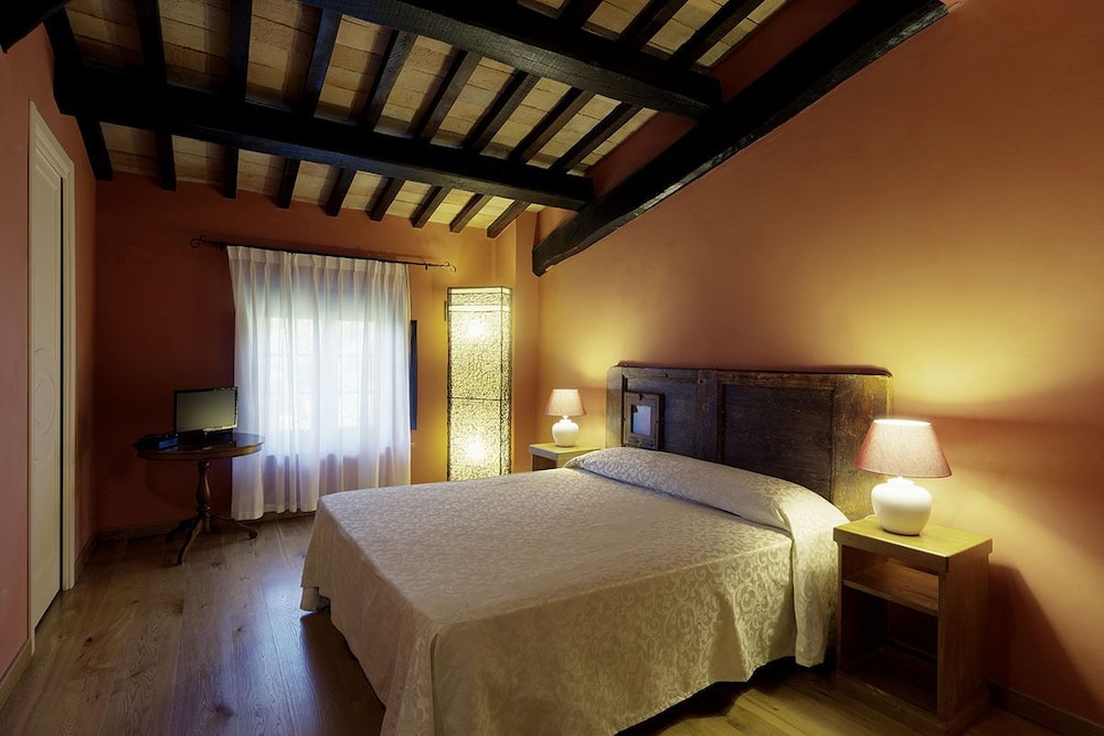 Deluxe, Queen Bed, Castello di Baccaresca 7/10