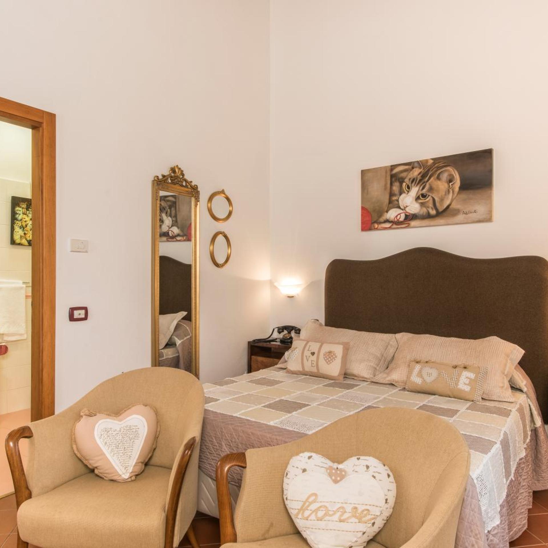 Room, Double or Twin Bed, Hill View