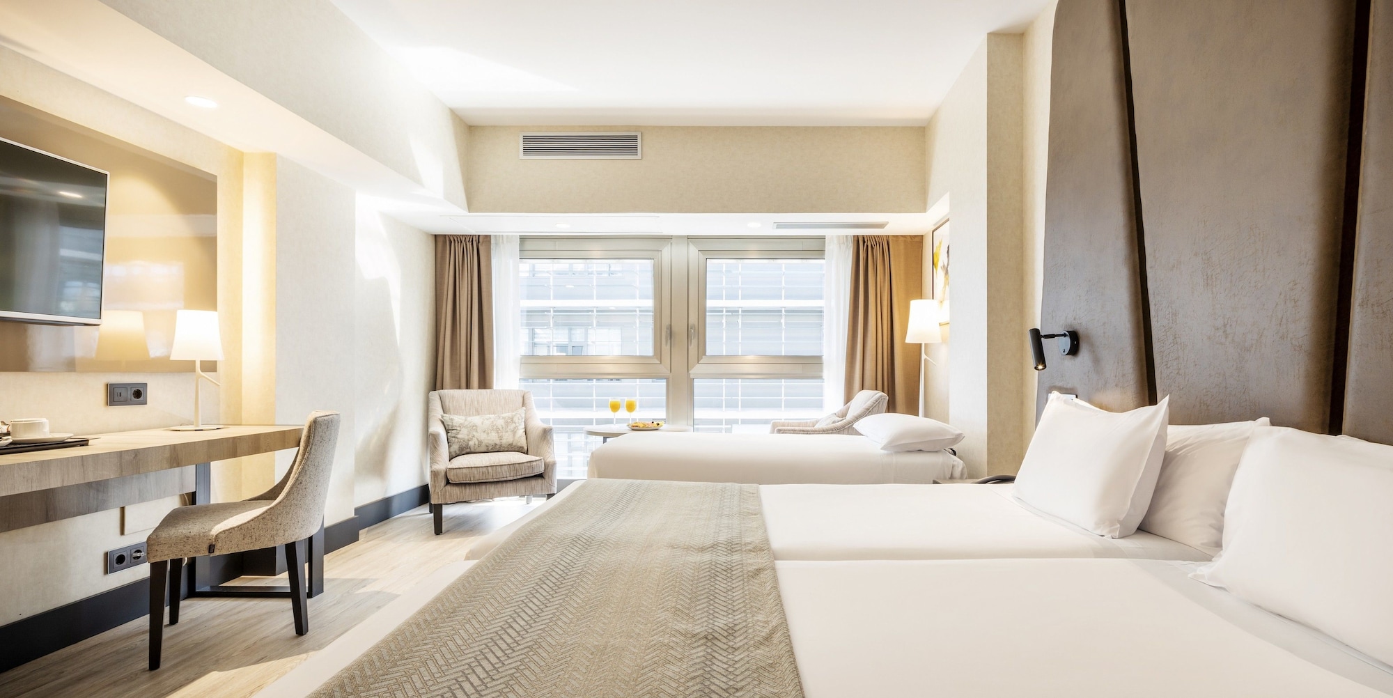 ROOM, TRIPLE
