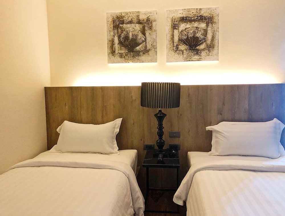 The 28Th Hotel 20/70