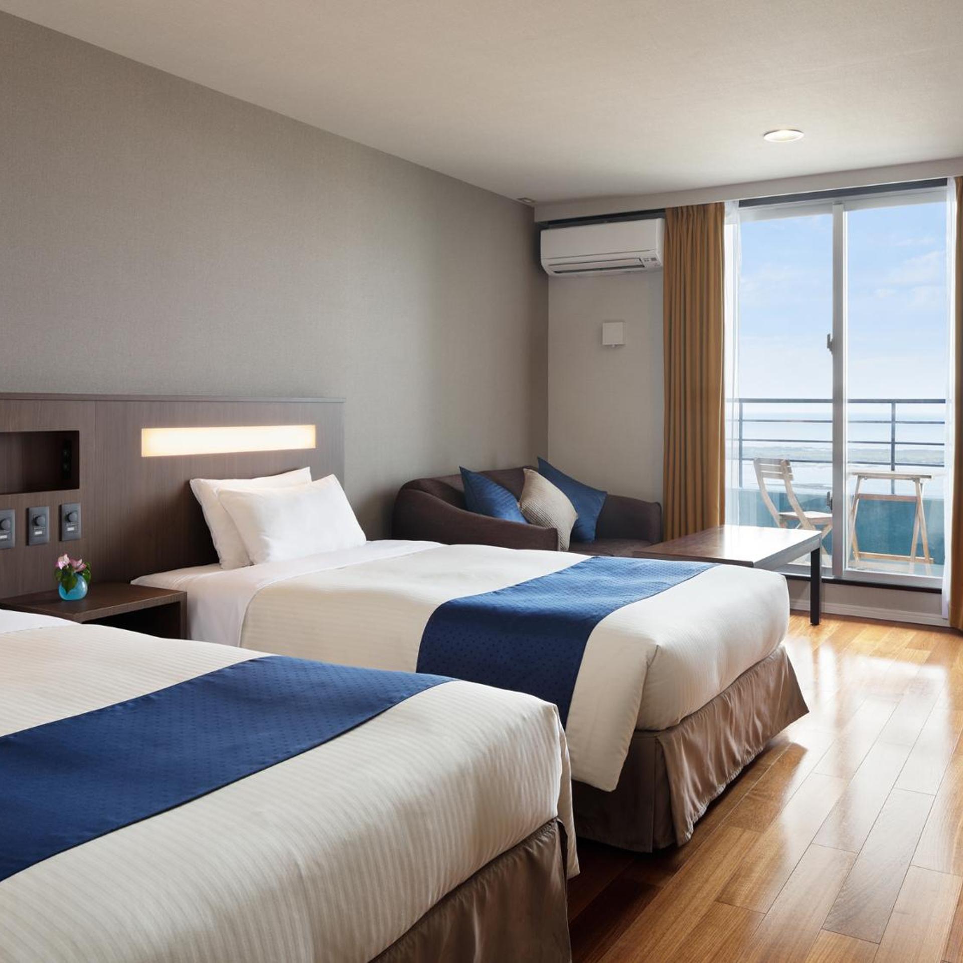 Premium, Ocean Front