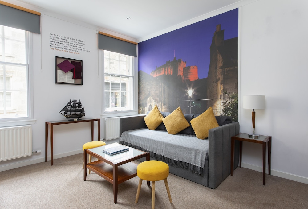 Stewart by Heeton Concept Aparthotel Edinburgh 42/60