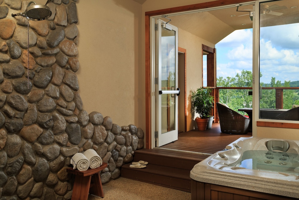 Hermann Hill Vineyard & Inn 23/51