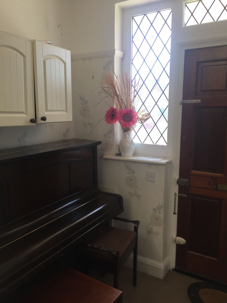Edgware Bed and Breakfast 4/34