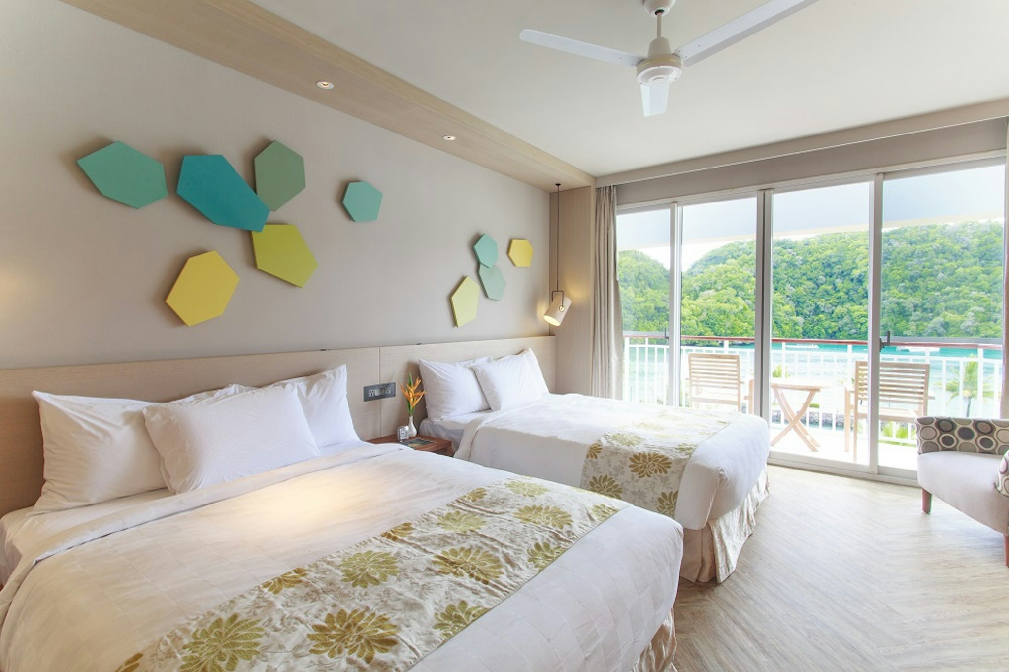 Palau Royal Resort 12/50
