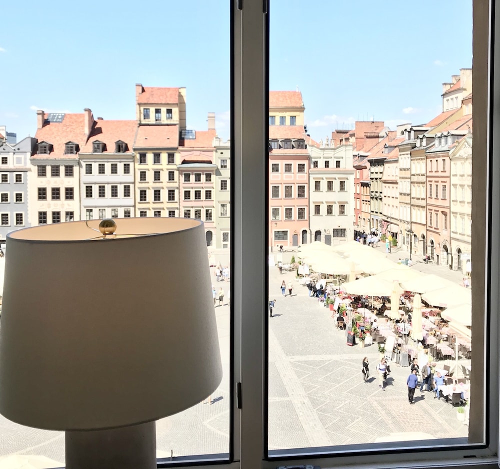Luxury Apartments Mondrian Market Square 4/50