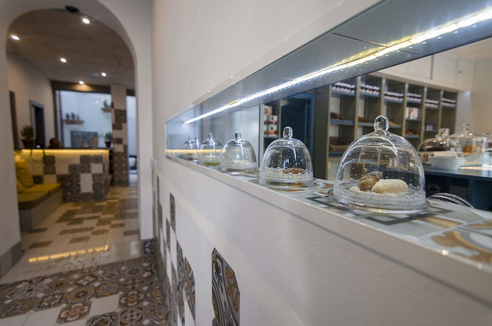 Hostal Gravina 23/50