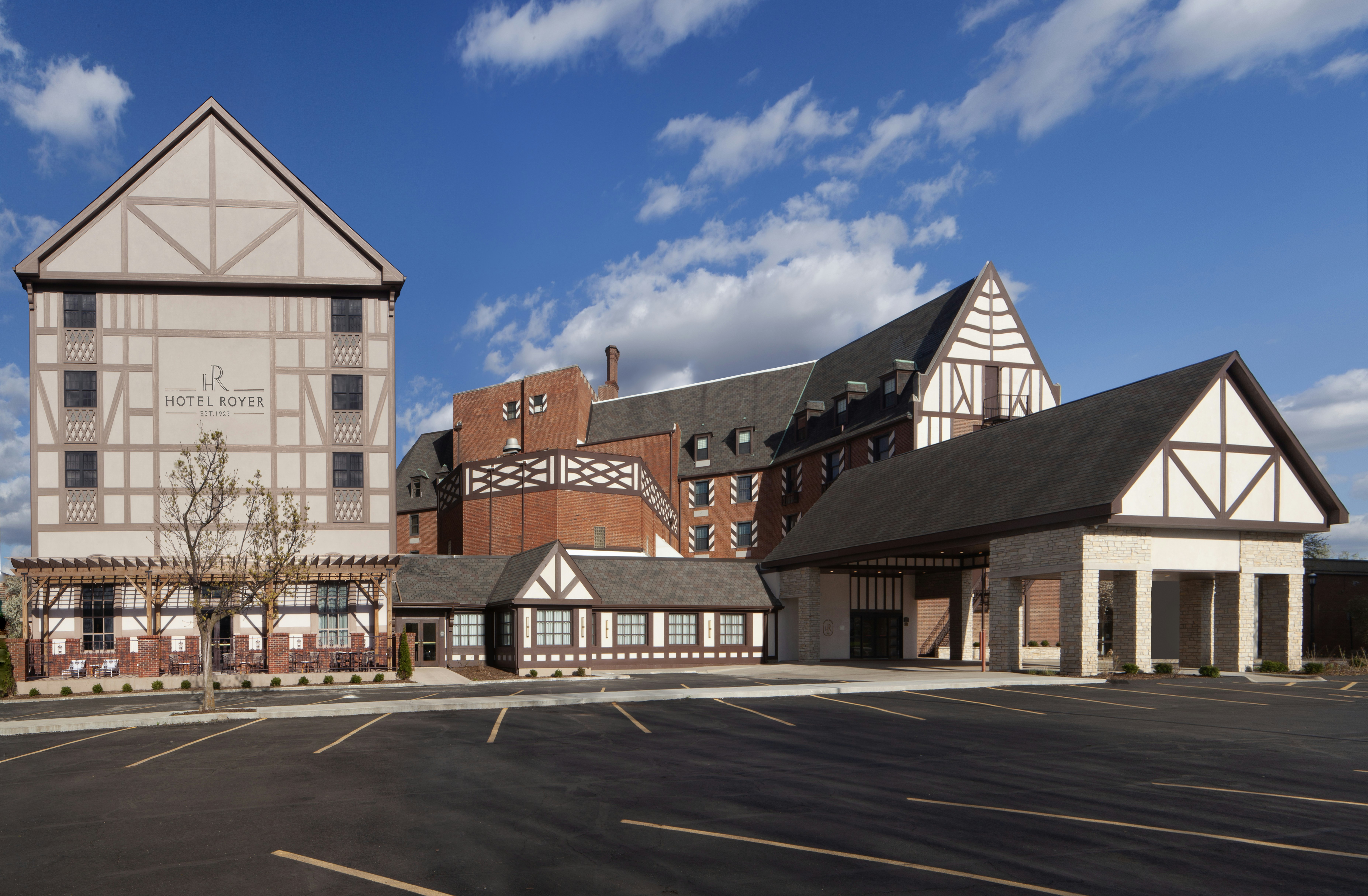Hotel Royer Urbana Champaign, Tapestry Collection by Hilton 37/38