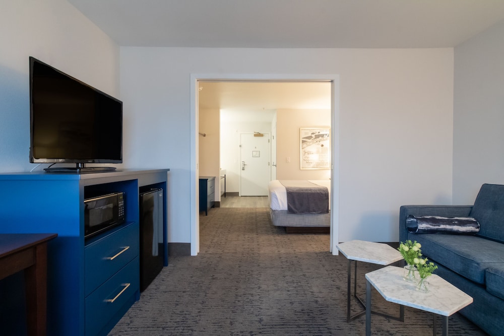 Oxford Suites Portland - Jantzen Beach 40/53