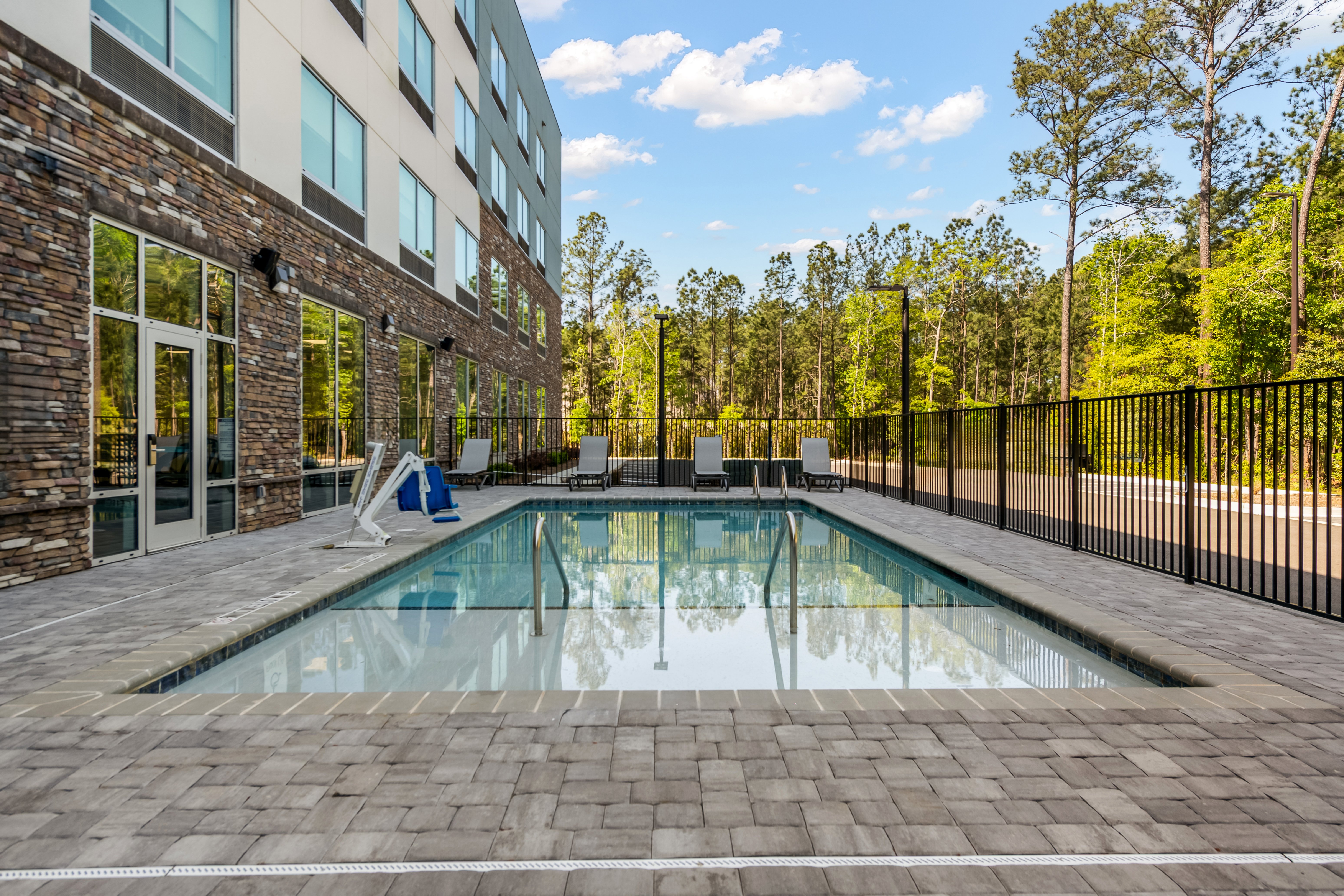 Holiday Inn Express SAVANNAH - GATEWAY 50/50