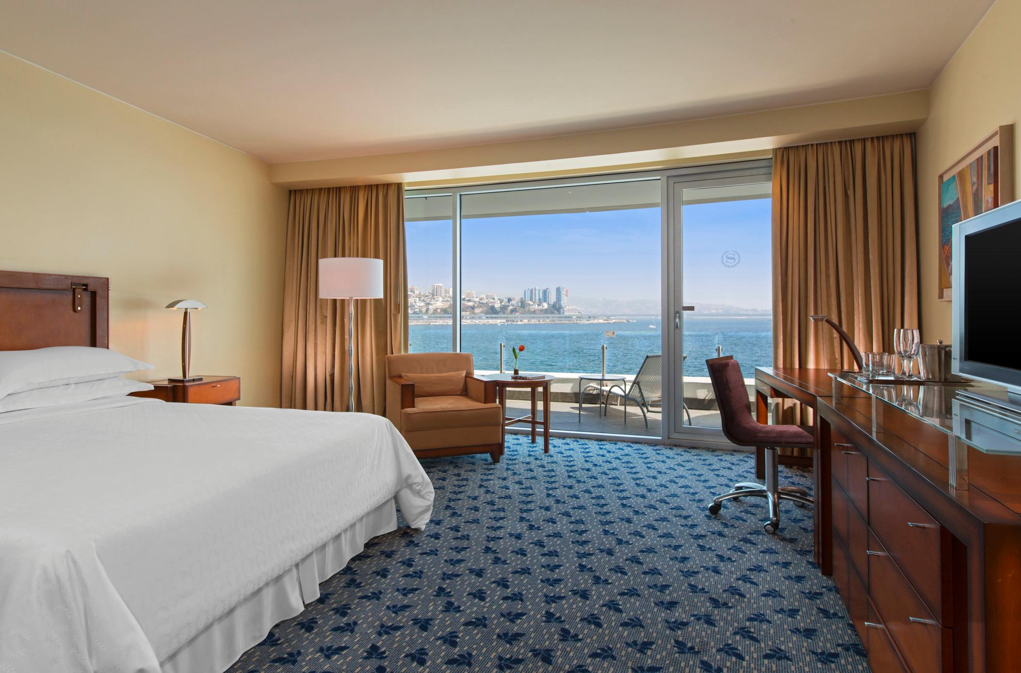 غرفة قياسية بسرير مزدوج، Sheraton Miramar Hotel and Convention center 2/4