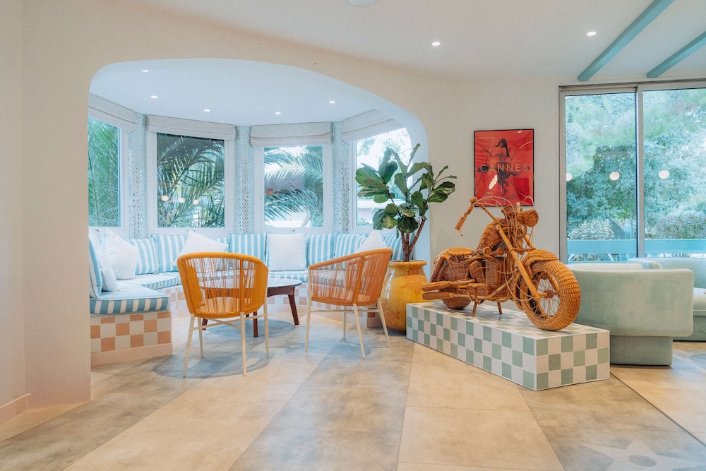 Hollywood Hotel Cannes 28/41