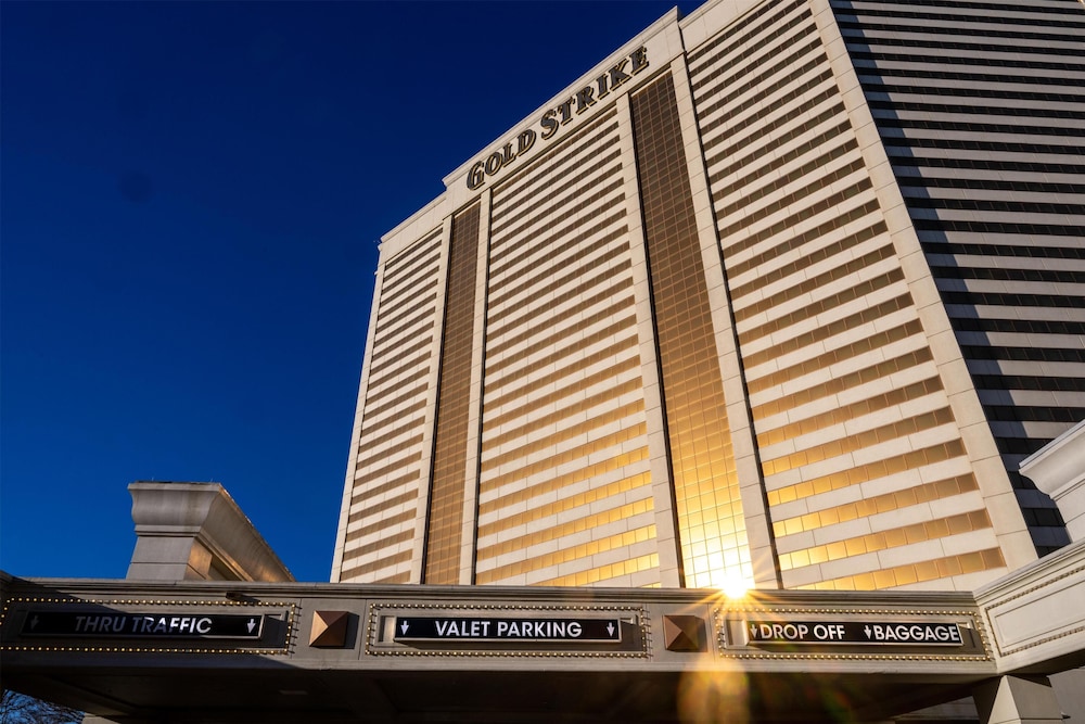 Gold Strike Casino Resort 2/69