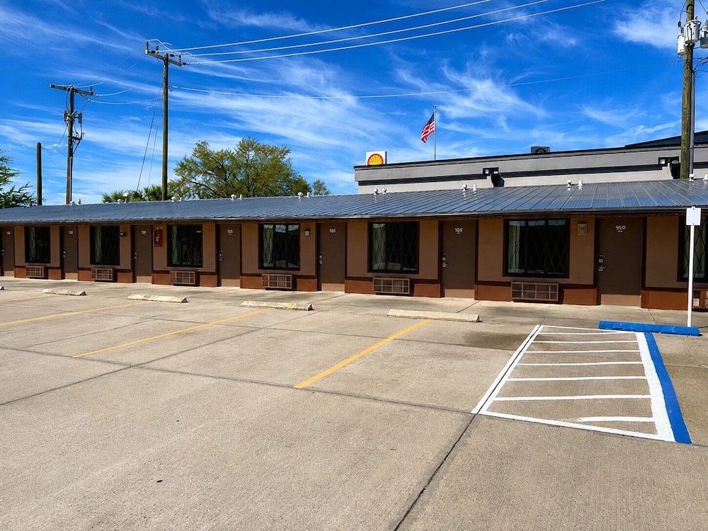 Sunrise Inn 20/30