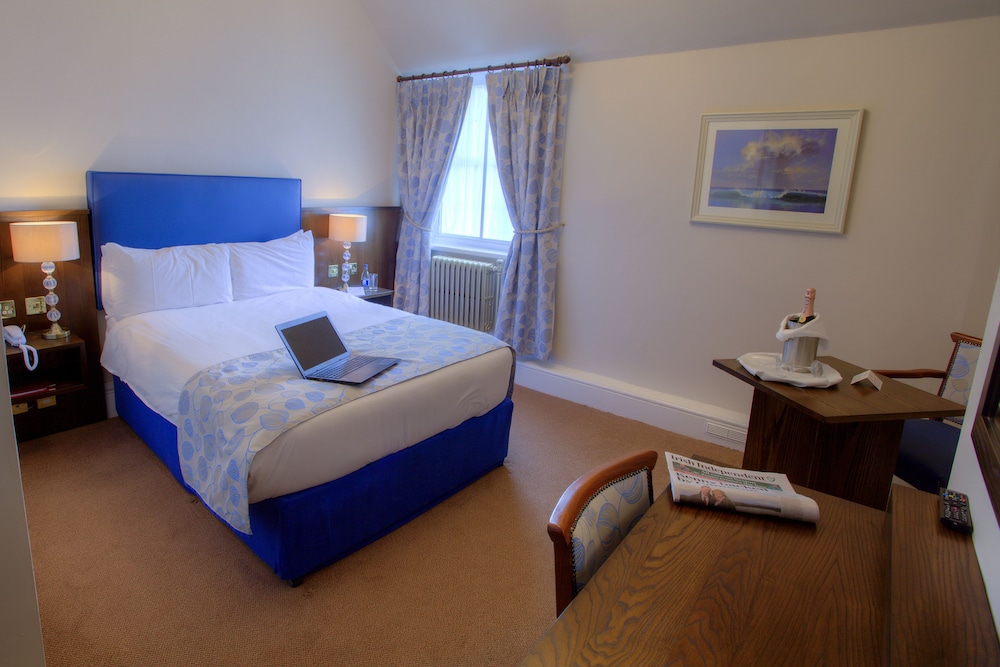 The Lucan Spa Hotel 25/65