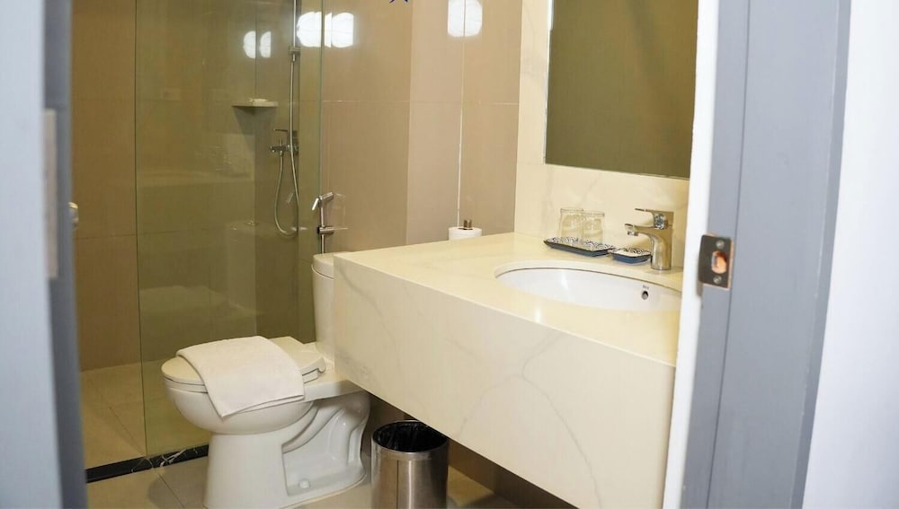 Stacia Hotel 46/48
