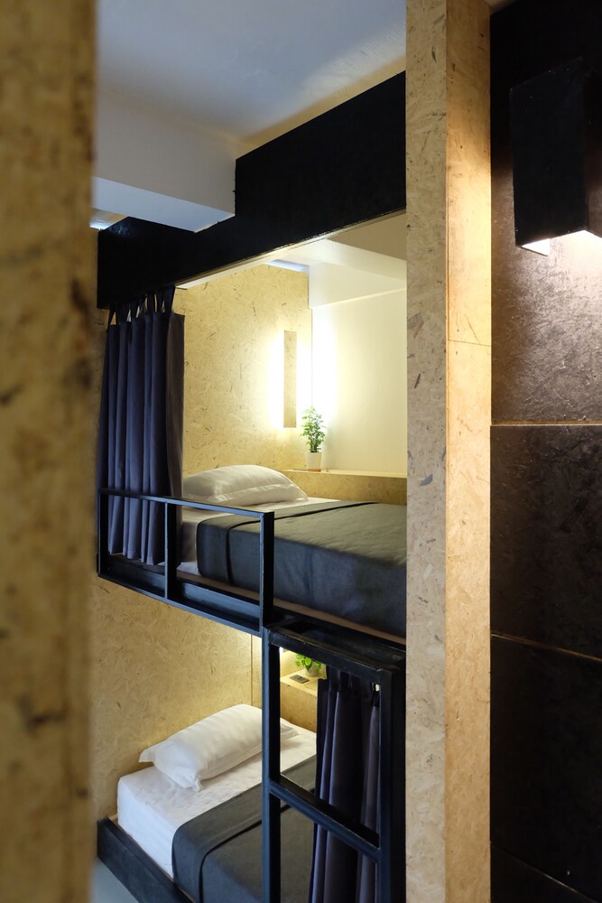 Hugger Hostel 25/58