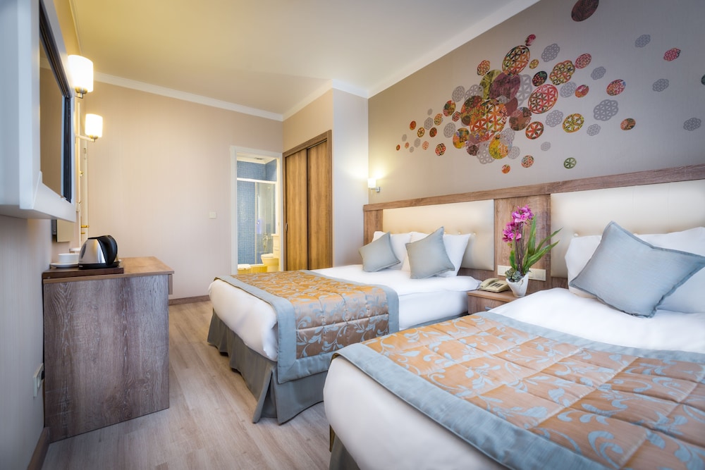 Fatih Hotel Corner 9/27