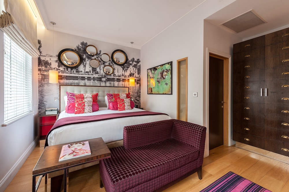 PREMIUM, KING BED