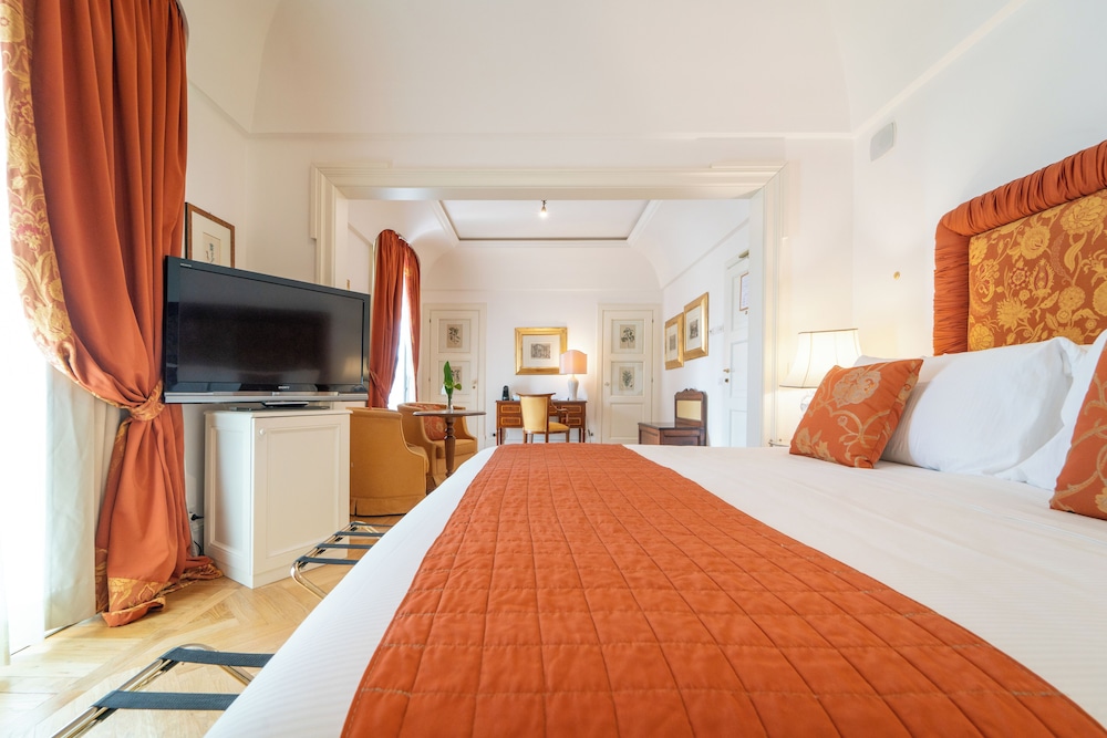 Luxury, Suite, King Bed, Park View, 2 Bathrooms
