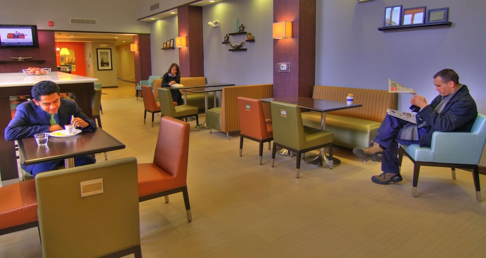 Hampton Inn & Suites Parsippany/North 49/55