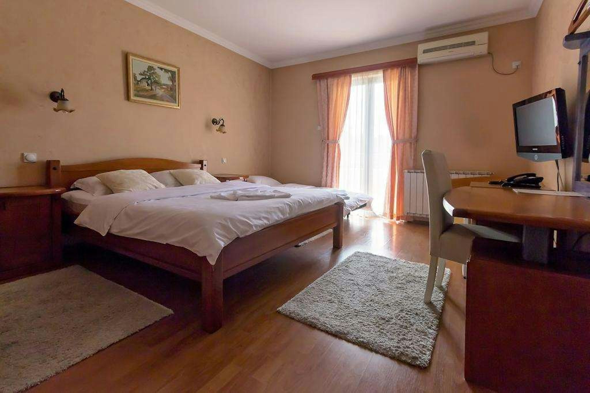 Hotel Holiday 36/58