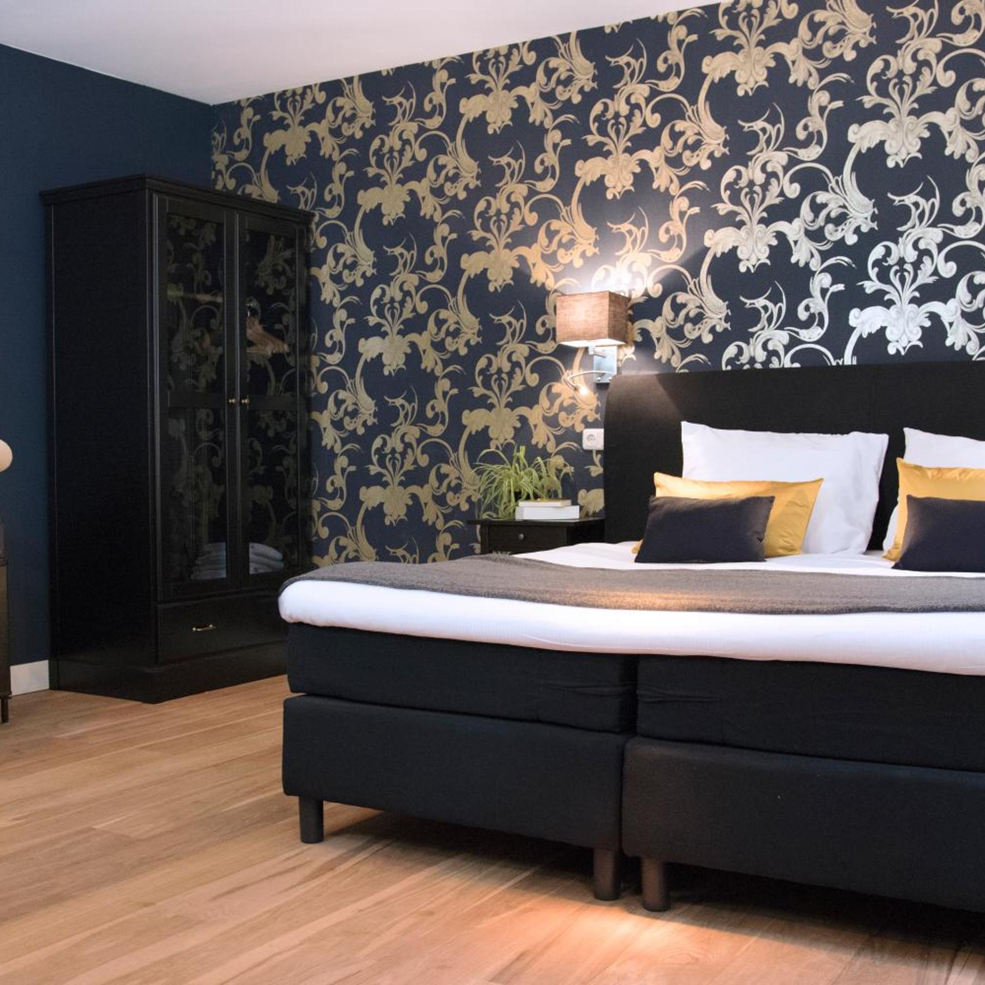 Comfort, King Bed