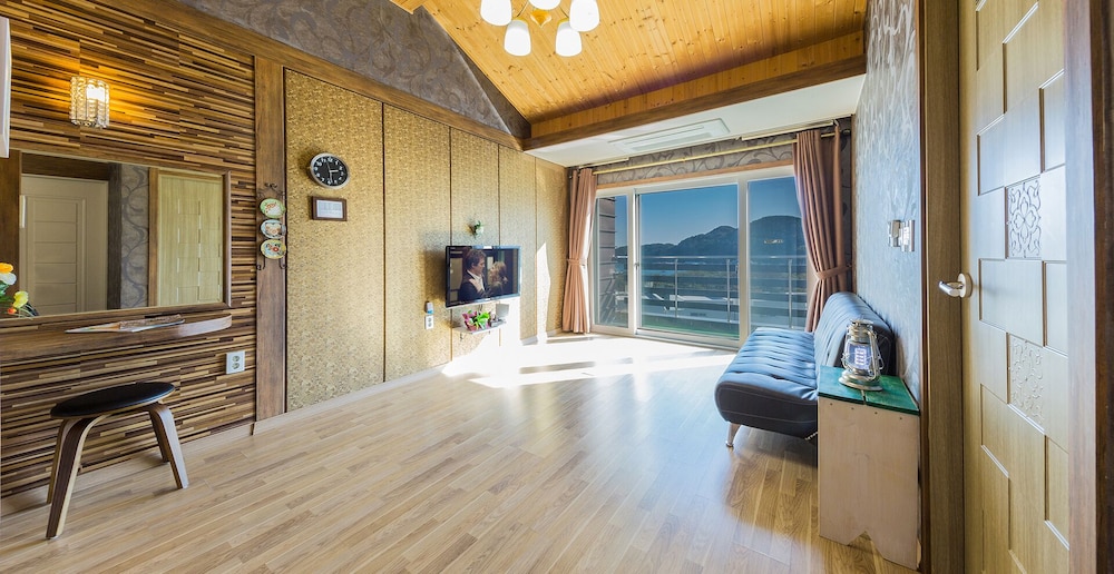 Namhae Oceanview Pension 15/41