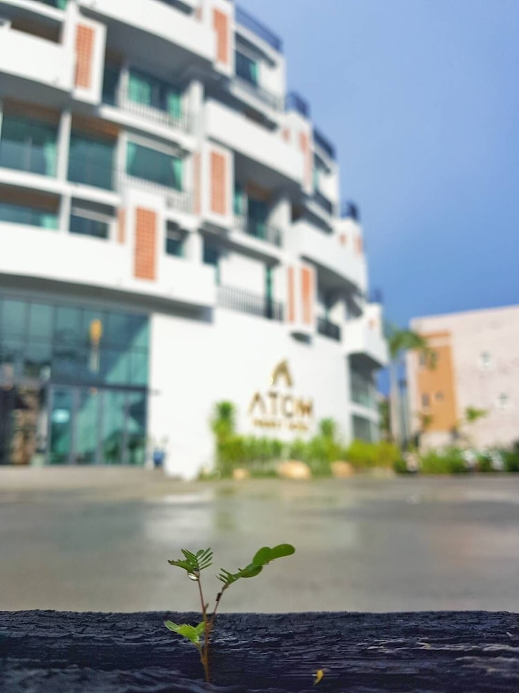Atom Phuket Hotel -SHA Plus 7/50