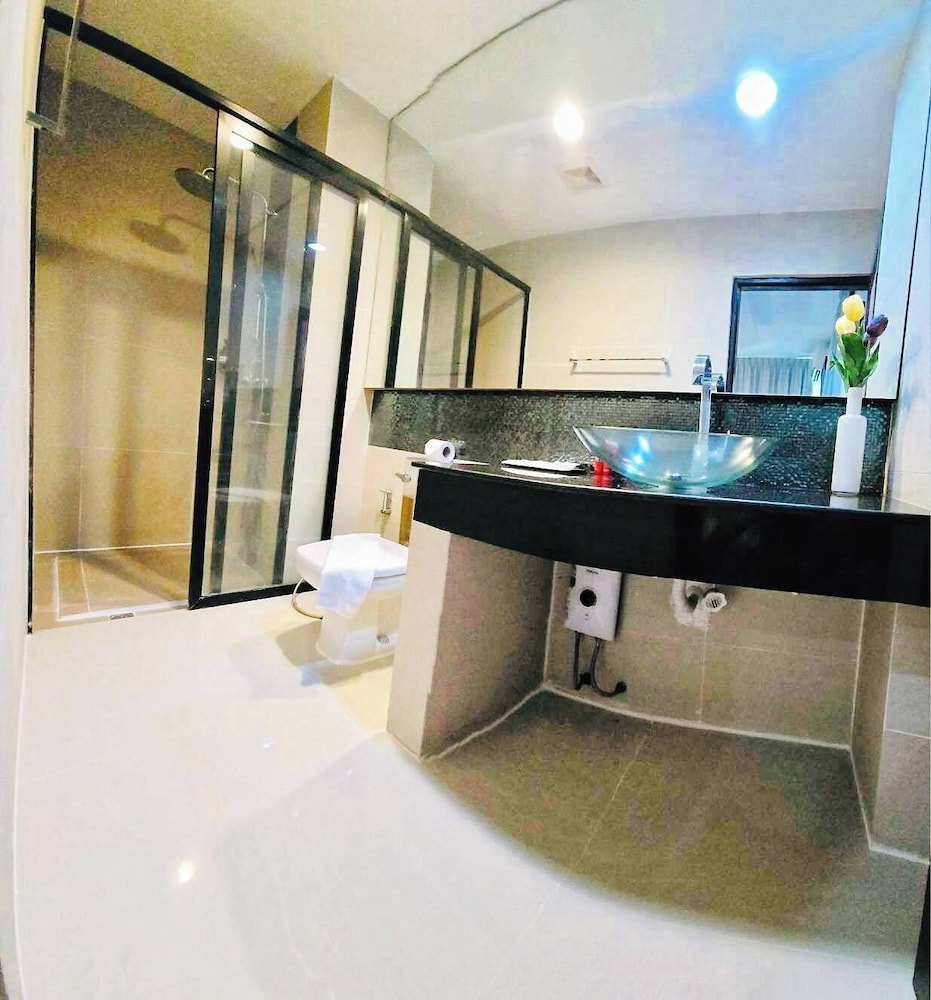 RedDoorz I-Talay Resort 48/49