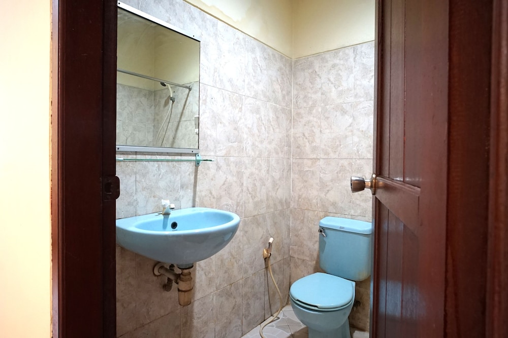 OYO 2015 Bandara Hotel Balikpapan 5/46