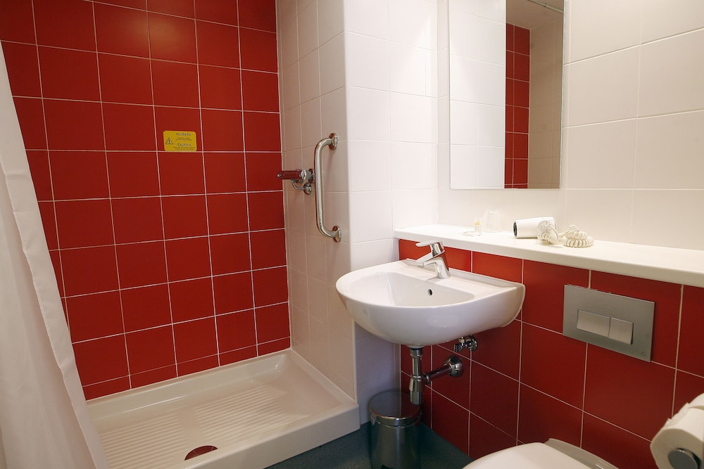 Travelodge Madrid Metropolitano 20/63