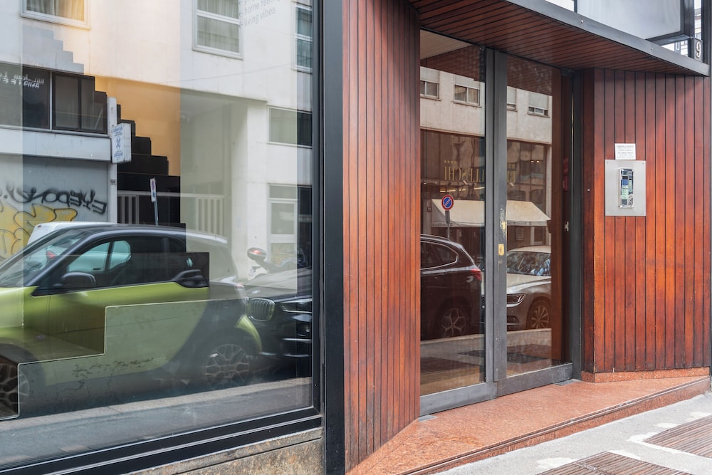 easyhomes - City Centre Suites 27/50