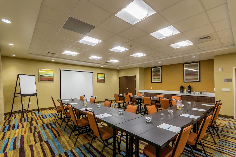 Fairfield Inn and Suites by Marriott Butte 37/41