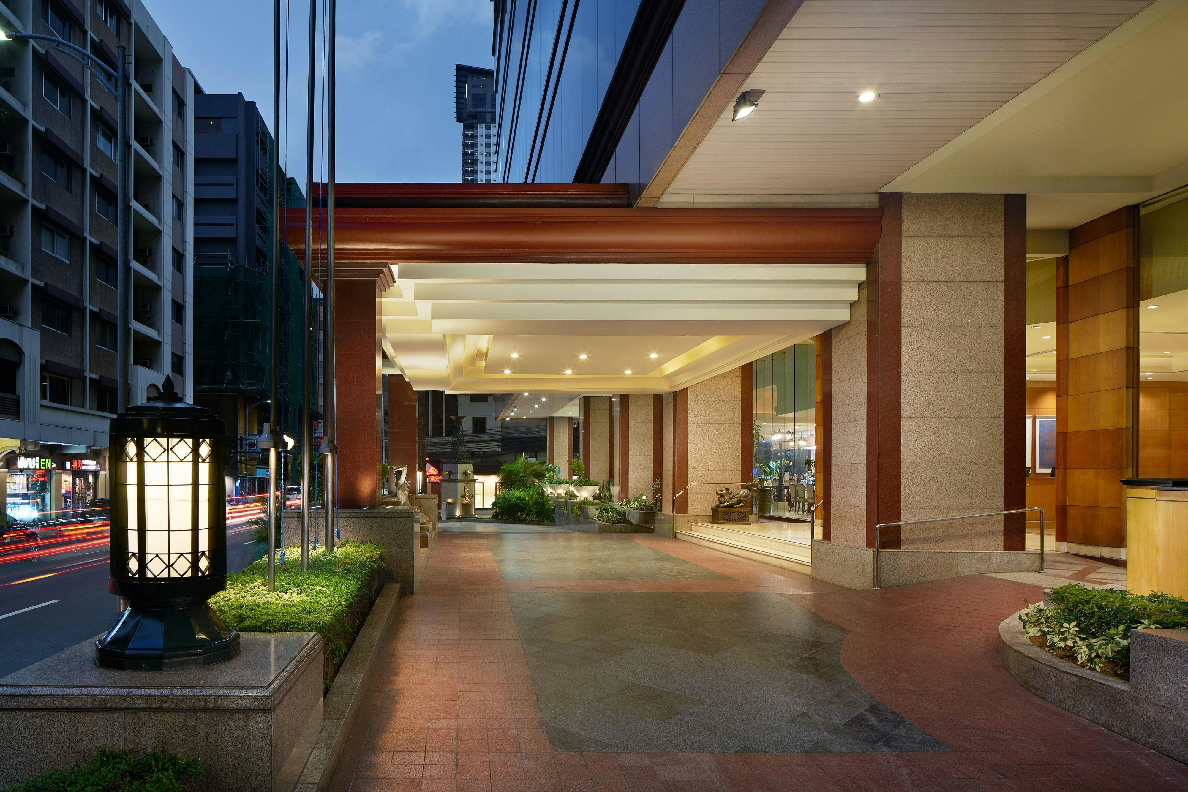 Sheraton Manila Bay in MANILA